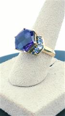Amethyst Lady's Stone Ring 14K Yellow Gold 5g Size:6